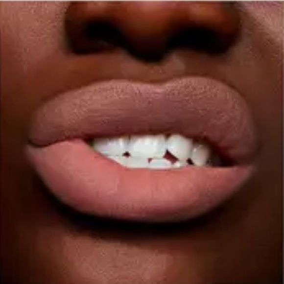 MAC Mull It Over Powder Kiss Lipstick - Picture 4 of 7